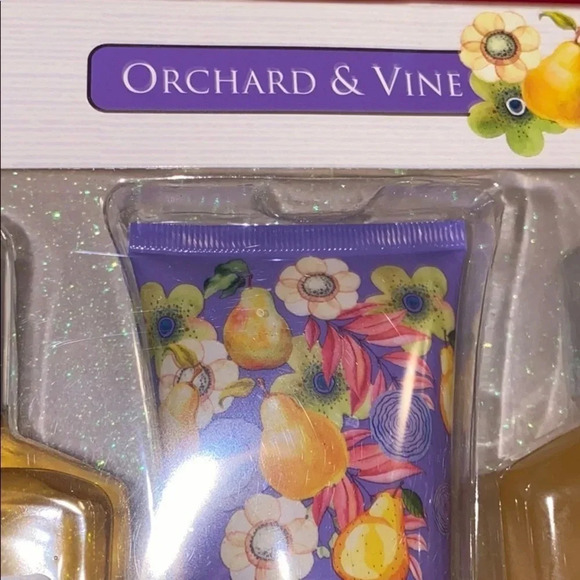 NWT orchard & Vine bath body  collection - Picture 4 of 7